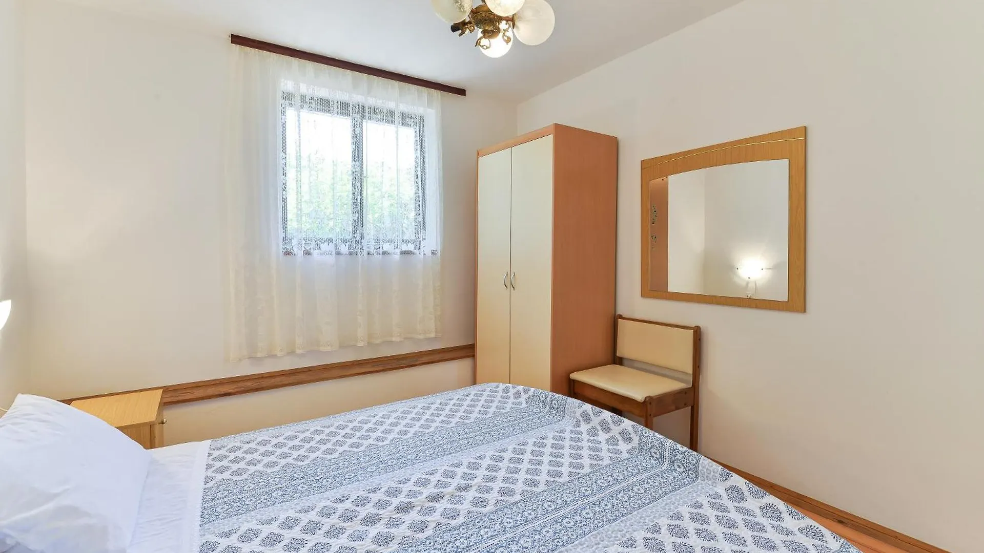 Apartments And Rooms By The Sea Tkon, Pasman - 336 3*, Tkon Kroatien